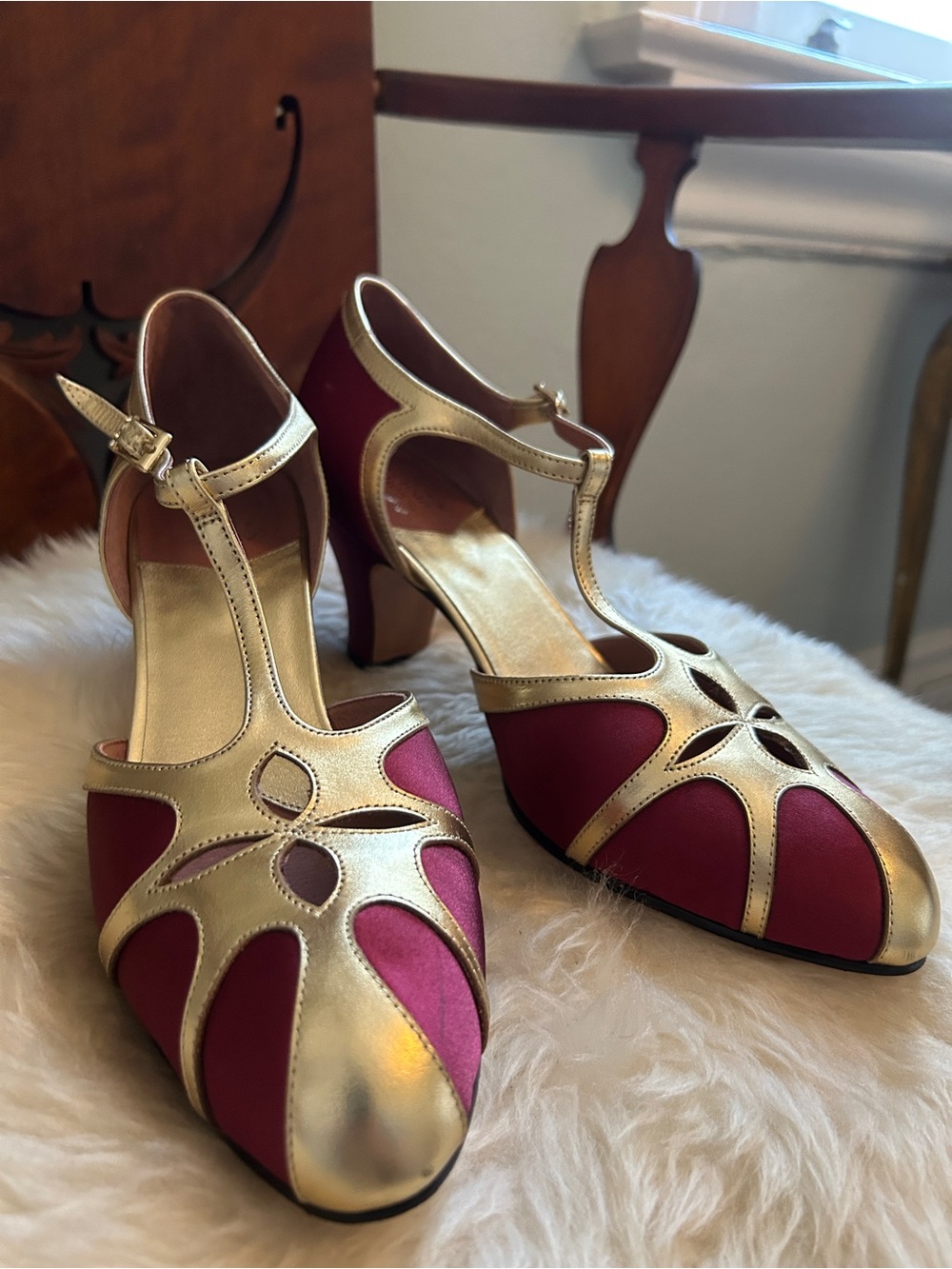 American Duchess Lilith Gold and Burgundy Cutout T-Strap Heels 9.5 - Picture 4 of 8